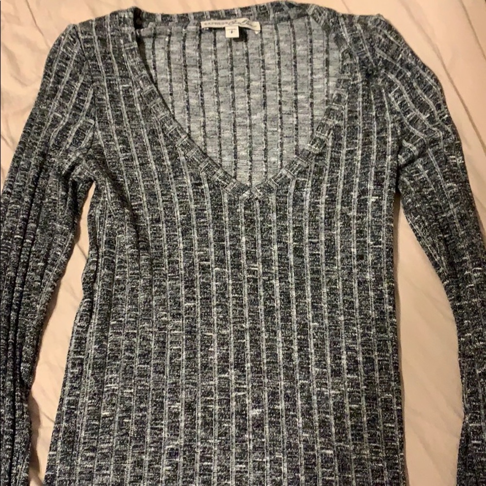 Express Long Sleeve Gray Knit Shirt